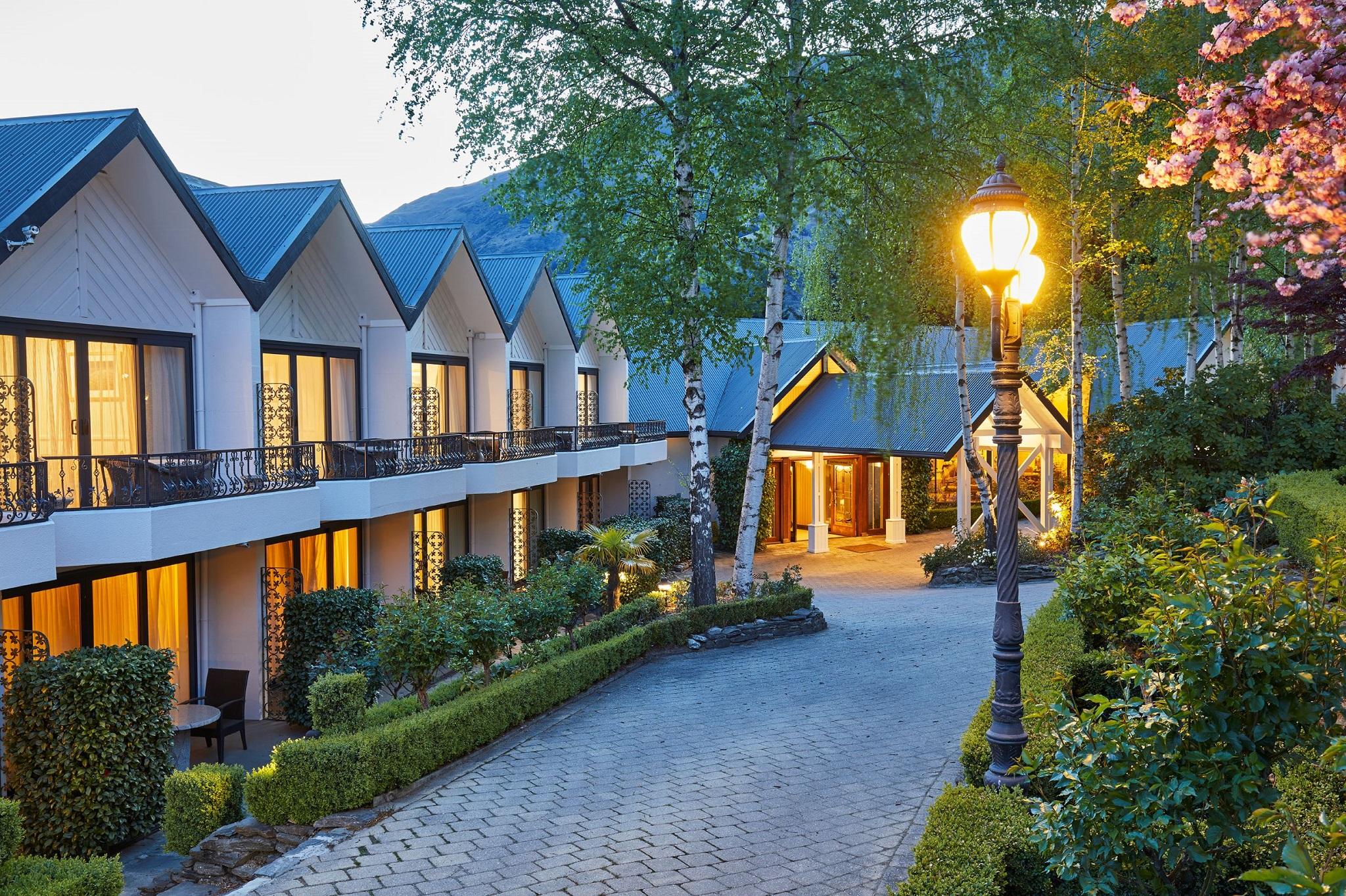 Nugget Point Hotel Queenstown Exteriör bild